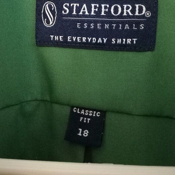 Stafford Green button down short sleeve shirt - Picture 2 of 6